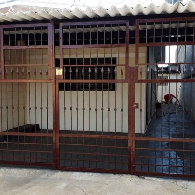 Casa à Venda - Casa em Vila Mariana, Ribeirão Preto - à venda - Locca Imóveis
