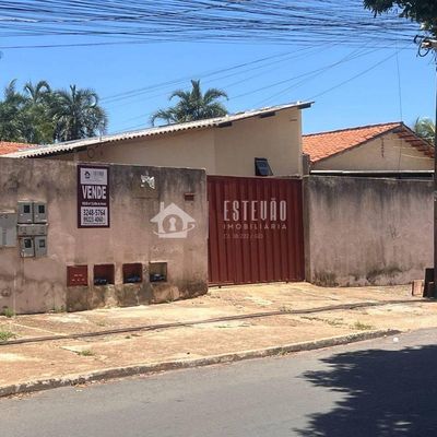 Terreno com 650m² - com 04 barracões - Jardim Nova Era, próximo ao Buriti Shoping - Lote/Terreno em Jardim Nova Era, Aparecida de Goiânia - à venda - ESTEVÃO IMOBILIÁRIA LTDA