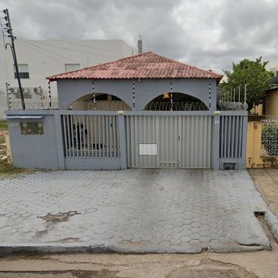 Casa com 4 quartos, Centro - Boa Vista