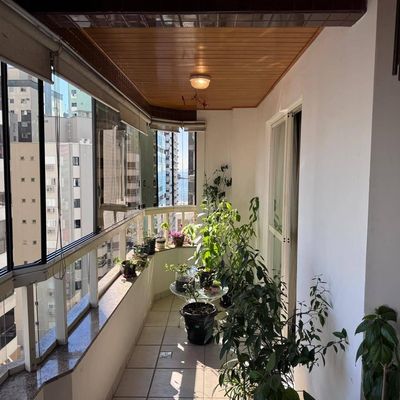 Apartamento à venda com 3 dormitórios no Edifício Dom Maurício no Centro em Balneário Camboriú - Apartamento em Centro, Balneário Camboriú - à venda - WOW Imobiliária Ltda
