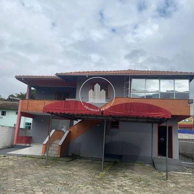 Casa com 4 quartos, Centro - São José - Comercial em Centro, São José - para locação e à venda - DRUMOND PRIME LOCAÇÕES E VENDAS