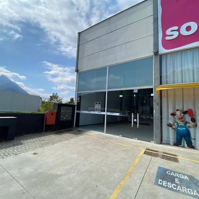 Ampla Sala Comercial com Dois Pavimentos para Locação - Comercial em João Tozini, Corupá - para locação - CONSTRUTORA O.R. LTDA