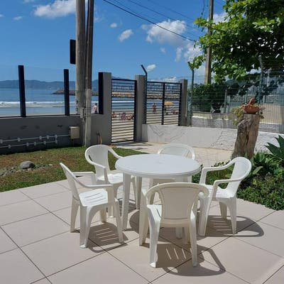 CASA DE FRENTE PRO MAR/ PÉ NA AREIA - Casa em Centro, Itapema - para temporada - SAVOIA IMÓVEIS