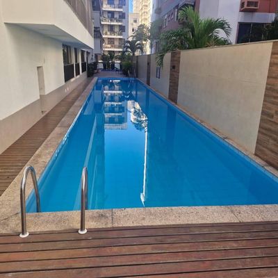Apartamento à venda na Rua Carlos de Vasconcelos (Tijuca), varanda, sala, 3 quartos, sendo 1 suite, banheiro social e 2 vagas em escritura - Apartamento em Tijuca, Rio de Janeiro - à venda - MIGUEZ IMOBILIÁRIA