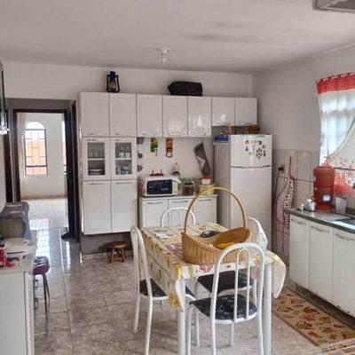 Casa com 3 quartos e 300m² de terreno à venda no Centro - Avaré. Foto 4