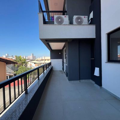 Apartamento no Res. Radial Concept com área externa no bairro Gravatá/SC