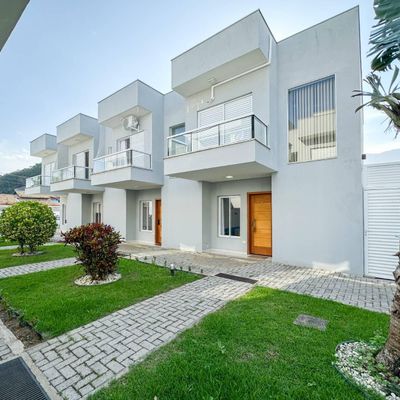 Sobrado com 02 suítes à venda no Massaguaçu, Caraguatatuba/SP - Sobrado de Condomínio em Massaguaçu, Caraguatatuba - à venda - Extensão Imobiliária