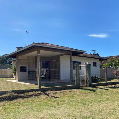 Casa aconchegante de esquina 3 quartos com suíte Semimobiliada - Casa em Balneário Palmeiras, Itapoá - à venda - Imobiliária Cimax Ltda