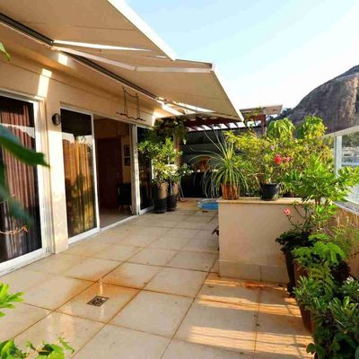 Cobertura à venda na Rua Barata Ribeiro - Copacabana. 4 quartos, terraço gourmet, vista livre, 1 vaga na escritura. 160 m². - Cobertura em Copacabana, Rio de Janeiro - à venda - MIGUEZ IMOBILIÁRIA