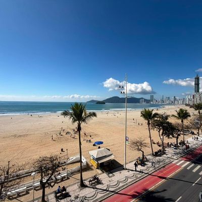 APARTAMENTO FRENTE MAR NO EDIFÍCIO LONDRINA!! - Apartamento em Centro, Balneário Camboriú - à venda - Praia Imóveis