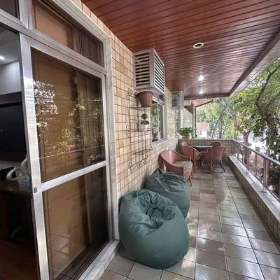 APARTAMENTO À VENDA RUA JACEGUAI (MARACANÃ) - VARANDA, SALA, 3 QUARTOS SENDO 1 SUÍTE, 1 BANHEIRO SOCIAL, COPA COZINHA, DEPENDÊNCIA COMPLETA (QUARTO, BANHEIRO E ÁREA DE SERVIÇO) - 1 VAGA NA ESCRITURA - 151 M² - Apartamento em Maracanã, Rio de Janeiro - à venda - MIGUEZ IMOBILIÁRIA
