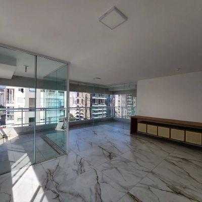 LOCAÇÃO - ALTO PADRÃO - VILA NOVA CONCEIÇÃO - 161 M² - 4 SUITES - 3 VAGAS - Apartamento em Vila Nova Conceição, São Paulo - para locação - Um Imóvel