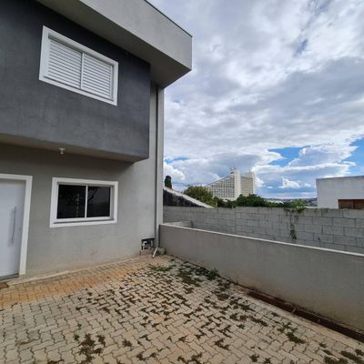 Sobrado em condomínio village | Jardim Santo Antônio - Casa de Condomínio em Jardim Santo Antônio, Atibaia - à venda - Campus