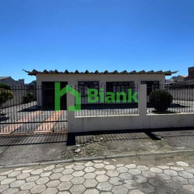 Amplo Terreno com Duas Casas – Bairro Machados, Navegantes - Casa em Machados, Navegantes - à venda - Biank Imóveis