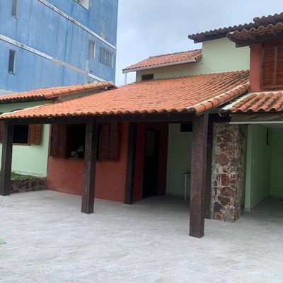 Casa com quintal e piscina perto da praia! - Casa em Baleia, Arraial do Cabo - à venda - Imobiliaria Praiana do Cabo LTDA ME