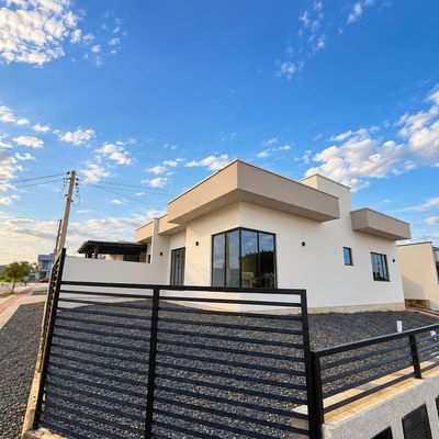 CASA DE ESQUINA GEMINADA - VILA NOVA - ITUPORANGA/SC - Casa em Vila Nova, Ituporanga - para locação - Hit Imóveis Ltda