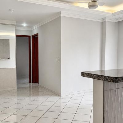 Apartamento de 2 Quartos para Alugar na Praia das Conchas