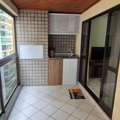 APARTAMENTO COM 2 DORMITÓRIOS, SUÍTE SACADA COM CHURRASQUEIRA E GARAGEM PRIVATIVA QUADRA MAR EM BALNEÁRIO CAMBORIÚ - Apartamento em Centro, Balneário Camboriú - à venda - CRISTINA DA SPEROTTO IMOBILIÁRIA LTDA