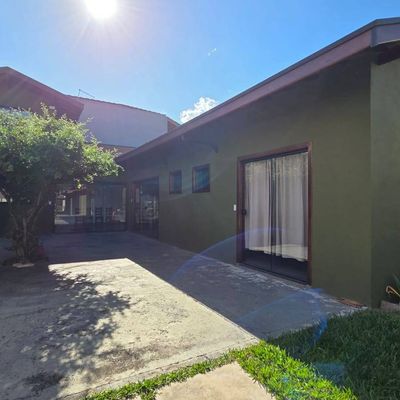 Casa com 2 quartos para Locação, Jardim Santa Cecília - Pindamonhangaba - Casa em Jardim Santa Cecília, Pindamonhangaba - para locação - EDSON DERRICO IMOVEIS LTDA