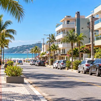 Bombinhas além do verão: uma cidade para viver o ano inteiro