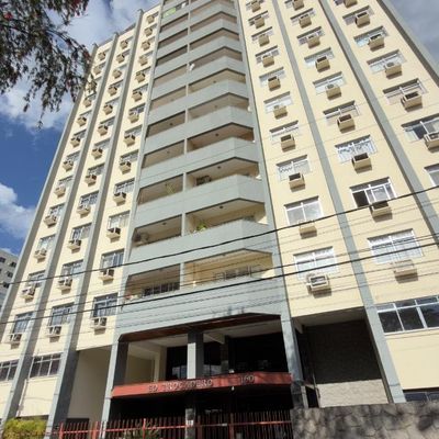 Apartamento 4 quartos com 2 vagas em Resende-RJ. Andar alto e acabamento simples. - Apartamento em Comercial, Resende - para locação - Imobiliária Siqueira Chaves