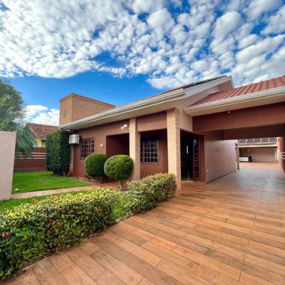 Casa para locação com 1 suíte + 2 dormitórios, edícula com churrasqueira e piscina, JD. PANCERA TOLEDO/PR - Casa em Jardim Pancera, Toledo - para locação - IMOBILIÁRIA ÓRIMA