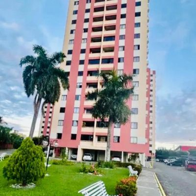 APARTAMENTO NO CALIFORNIA GARDENS A VENDA