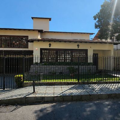 CASA 4 QUARTOS NO MANGABEIRAS - Casa em Mangabeiras, Belo Horizonte - à venda - Guerra Resende Gestão de Negócios Ltda.