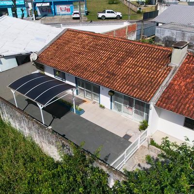 Casa Reformada em Ótima localização