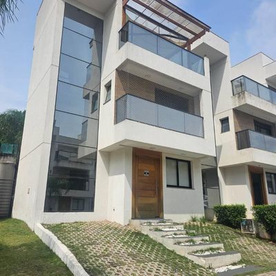 Casa à Venda no Condomínio Authentique Granja – 150m², 4 Dormitórios e 2 Suítes