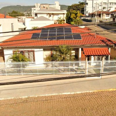CASA COM PISCINA - BAIRRO PROGRESSO - RIO DO SUL - Casa em Progresso, Rio do Sul - à venda - ARPIA Imobiliária
