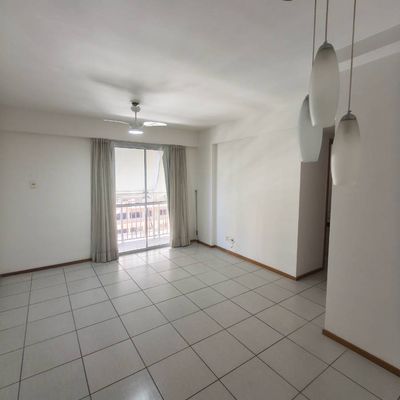 2 qtos São Cristóvão- condominio com área de lazer completa