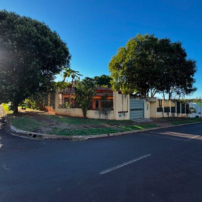 Casa com 4 quartos, Vila Residencial de Furnas - Itumbiara - Casa em Vila Residencial de Furnas, Itumbiara - à venda - Group Viga Negócios Imobiliários Ltda