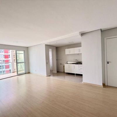 Apartamento com suíte e 2 vagas de garagem no Sans Souci - Apartamento em Vila Operária, Itajaí - à venda - IZA RODRIGUES NEGOCIOS IMOBILIARIOS