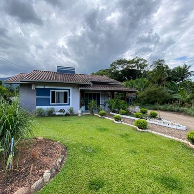 Casa com jardim - Casa em Bracinho, Schroeder - à venda - SONHO D`LAR IMOVEIS LTDA