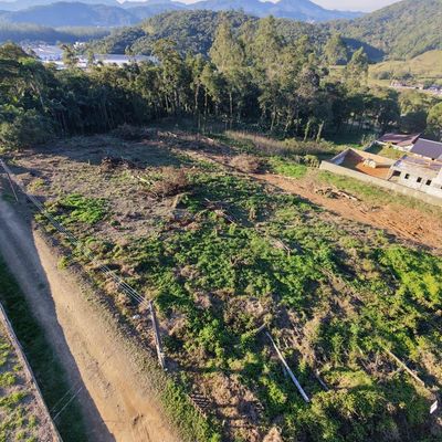 TERRENO NA ILHA DA FIGUEIRA PARA MORAR OU INVESTIR. - Lote/Terreno em Ilha da Figueira, Jaraguá do Sul - à venda - Brisa Sul Imóveis