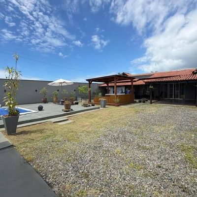 CASA COM 3 DORMITÓRIOS SENDO 1 SUÍTE AMPLA COM PISCINA EM BARRA VELHA - Casa em Quinta dos Açorianos, Barra Velha - à venda - LIBERATIO IMOBILIARIA LTDA