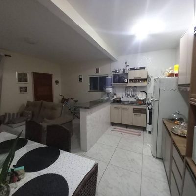 Apartamento com 2 quartos, São João do Rio Vermelho - Florianópolis