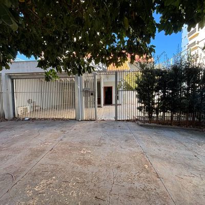 Sobrado à Venda no Bairro Santa Fé - Sobrado em Santa Fé, Campo Grande - à venda - Canale Imóveis LTDA