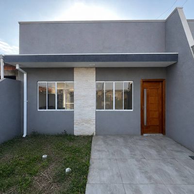 Casa Geminada Com 03 Dormitórios (Sendo 01 Suíte) - Próximo ao Porto.