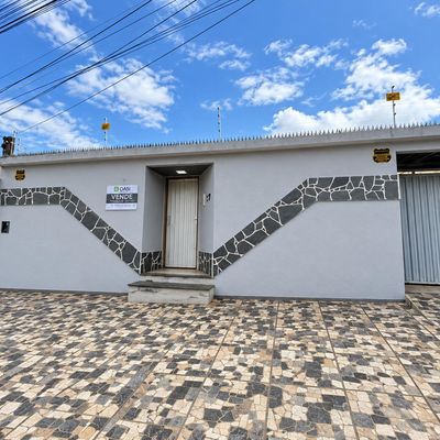 Casa à venda com quintal amplo no Alto Maron - Vitória da Conquista - Casa em Alto Maron, Vitória da Conquista - à venda - Imobiliaria Sales