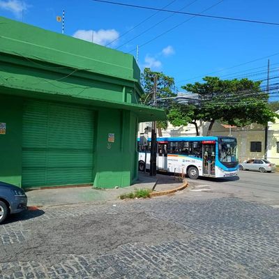 ALUGA-SE Galpão com 500m², Mezanino, Espaço Versátil para sua Empresa na Av. Norte - Galpão em Macaxeira, Recife - para locação - Melo Gestão de Imóveis