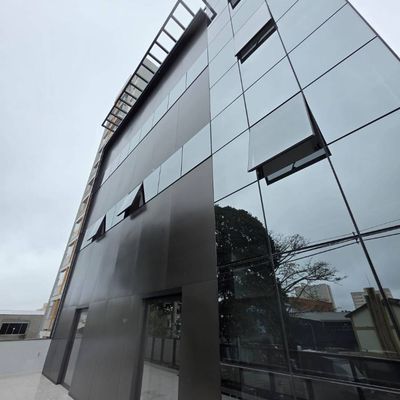 Aluga-se Sobreloja Alto Padrão, 145m² + Terraço, Elevador, Infra ar-condicionado, Banheiro + PNE, no Vila Assis, Mauá-SP - Comercial em Vila Assis, Mauá - para locação - Paula & Abreu Imóveis