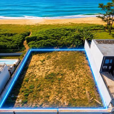Terreno de 425 m² Pé na Areia em Interlagos – Vila Velha