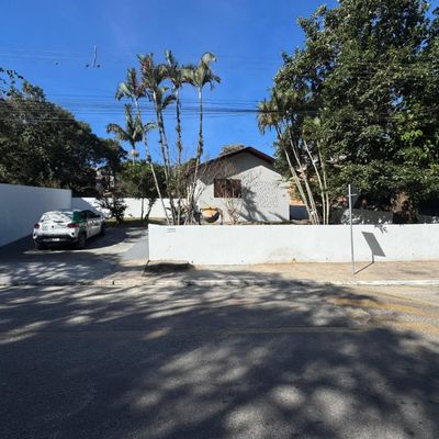 Casa com amplo terreno no Rio Vermelho - Casa em São João do Rio Vermelho, Florianópolis - à venda - Nativo Imóveis LTDA