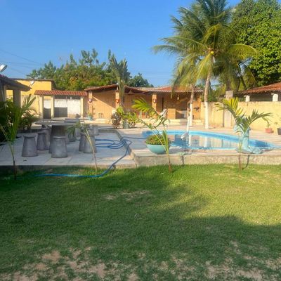 Sítio com Piscina, Energia Solar e Deck Completo no Iguape
