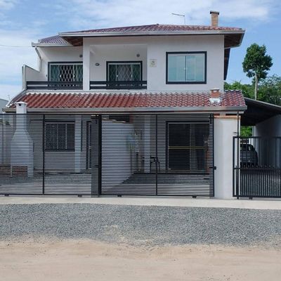 Sobrado com 7 dormitórios à venda, 285 m² por R$ 980.000,00 - Mariluz - Itapoá/SC - Sobrado em Mariluz, Itapoá - à venda - Nossa Praia Imóveis