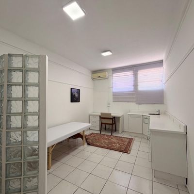 SALA 9 - SALA COMERCIAL PRÓXIMO AO HOSPITAL SANTA CASA - Salas Comerciais em Centro, São João da Boa Vista - para locação - BOCOLI IMÓVEIS