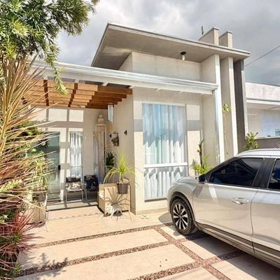 Casa semi mobiliada a venda em Itapoá SC- Apenas 500 metros da praia! - Casa em Itapoá, Itapoá - à venda - Nossa Praia Imóveis