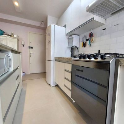 Oportunidade! Apartamento Espaçoso à Venda na Rua Jorge Duprat Figueiredo - Apartamento em Vila Paulista, São Paulo - à venda - Um Imóvel